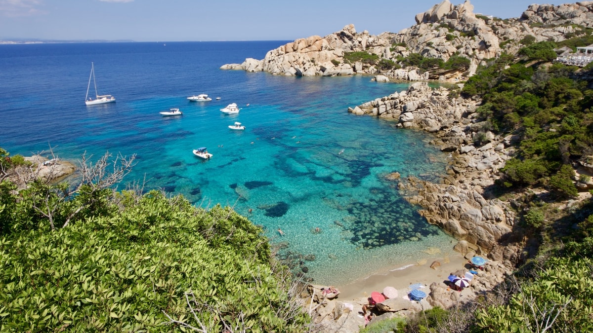 cala spinosa santa teresa di gallura spiaggia