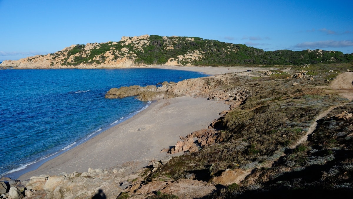 spiaggia monti russu sardegna