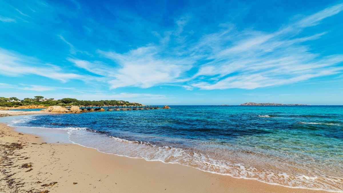 spiaggia del romazzino sardegna