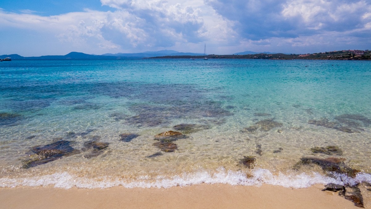 white beach golfo aranci